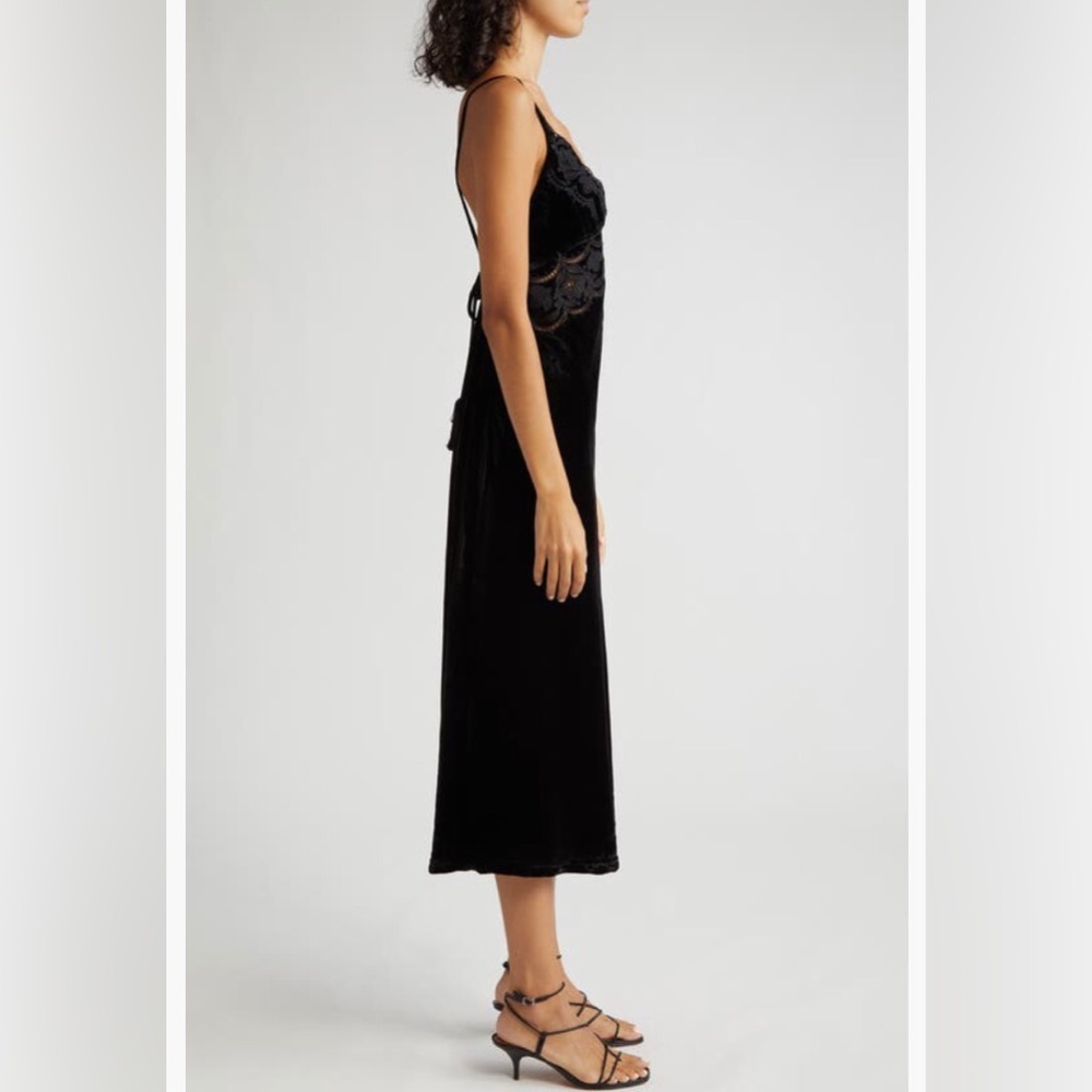 NWT $275 FARM Rio Richelieu Velvet Slipdress in BLACK - size Medium! - Picture 3 of 6